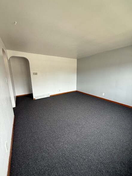 Building Photo - 1523 Melvin Ave