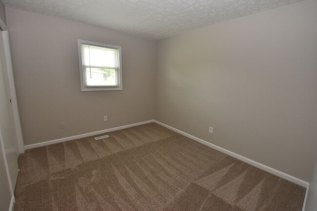 Building Photo - Coachlite 1439-1441