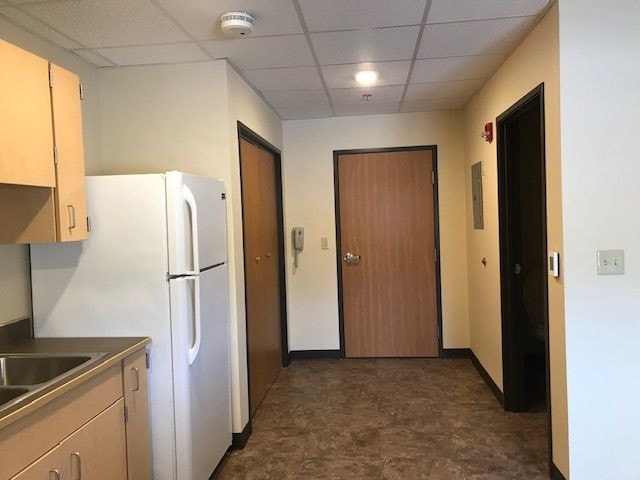 Building Photo - 1100 E Boulevard Ave