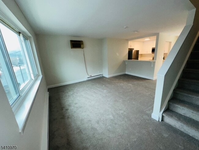 Building Photo - 234 Main St