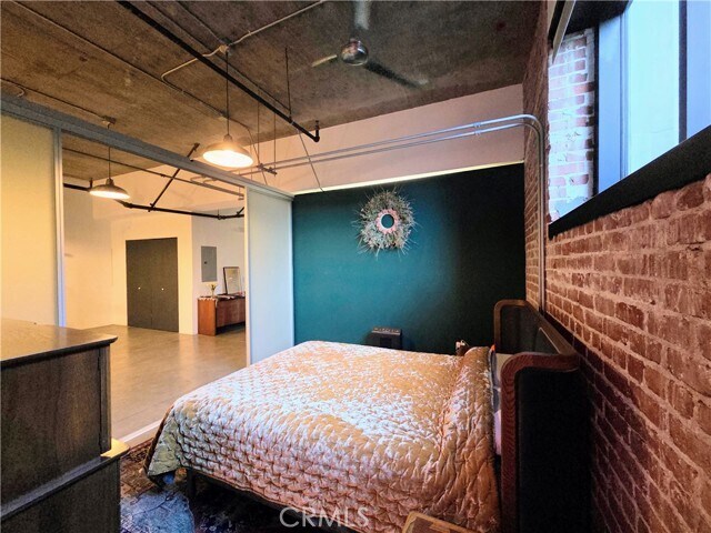 Building Photo - 835 Locust Ave