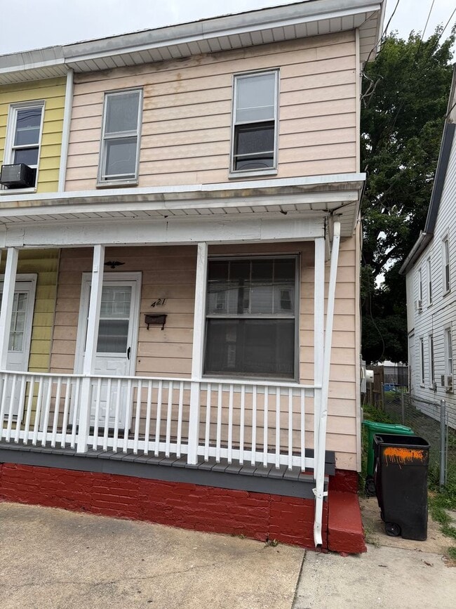 Building Photo - 421 N Pitt St