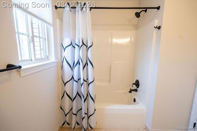 Building Photo - 23869 McCort Dr