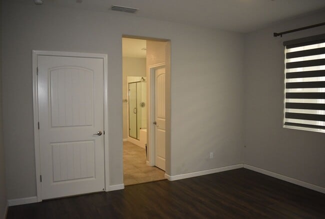 Building Photo - 3251 Foxton Wy