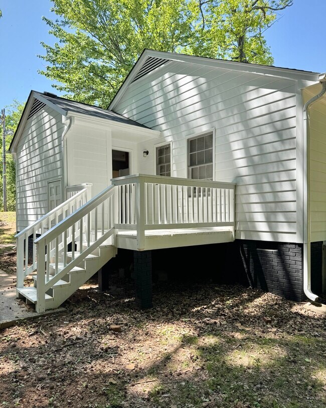 Building Photo - 7201 Monroe Rd