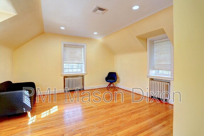 Building Photo - 5304 Springlake Way