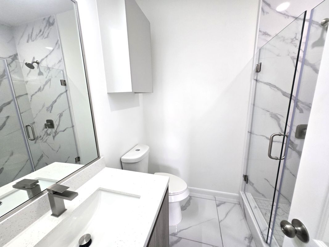 Building Photo - 3201 Magdalena St