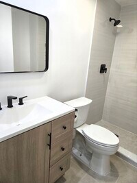 Building Photo - 5347 Emerald Isle Dr