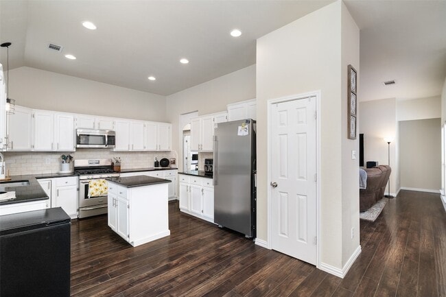 Building Photo - 7501 Caribbean Dr