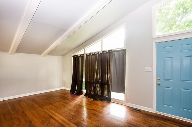 Building Photo - 4809 Thornwood Rd