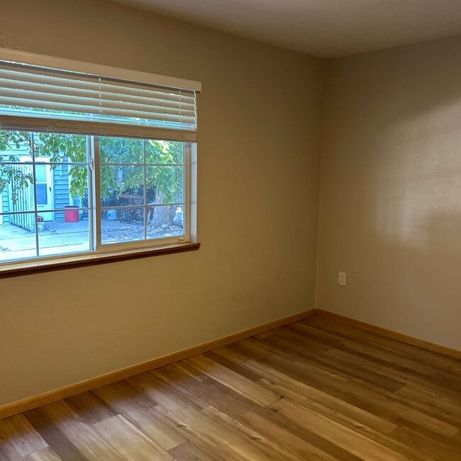 Building Photo - 1120 City Park Ave