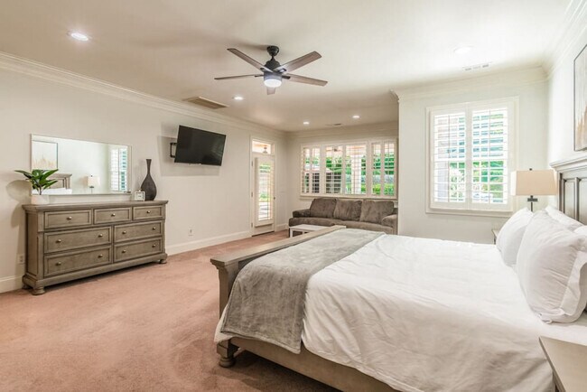 Building Photo - 3115 High Ridge Rd