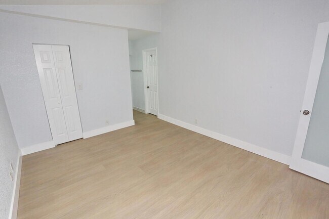 Building Photo - 8120 SW 4th Ct