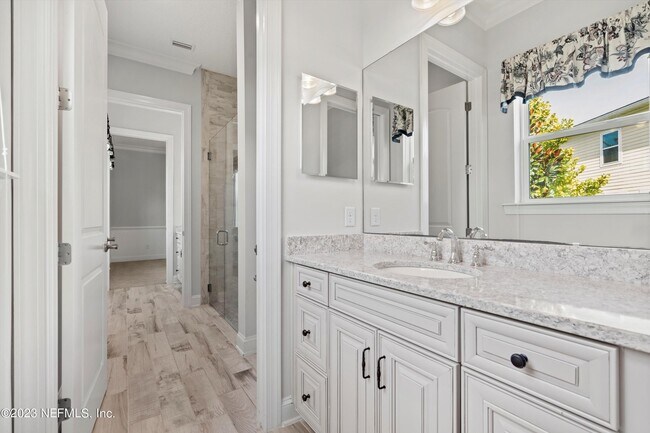 Building Photo - 102 Pine Blossom Trl