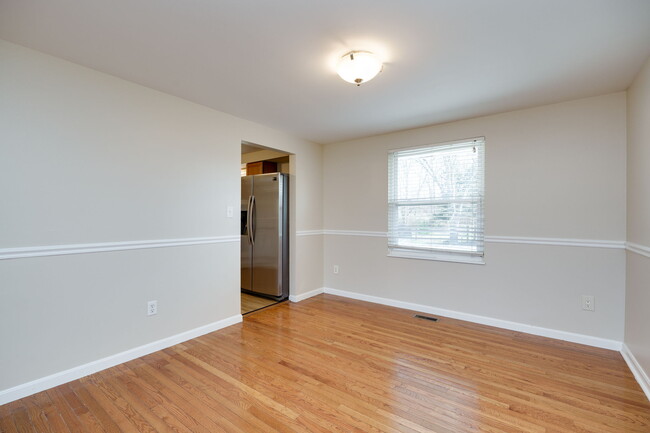 Building Photo - 3800 Corkwood Dr