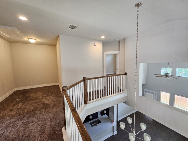 Building Photo - Experience Modern Living: Spacious 3-Bed, 3-Bath Townhome with Two Primary Bedrooms