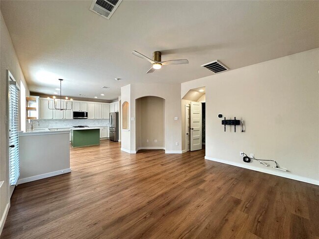 Building Photo - 10501 Wylie Dr