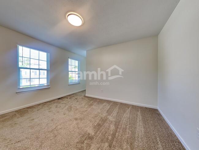 Building Photo - 4897 Jessica Suzanne Dr