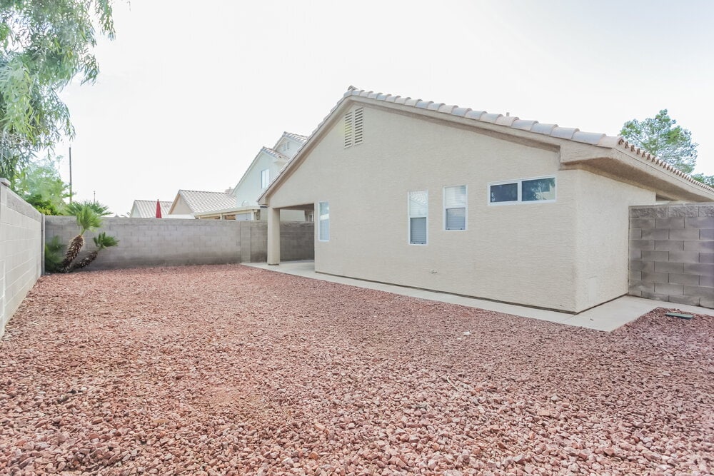 Building Photo - 6716 Snake River Ave