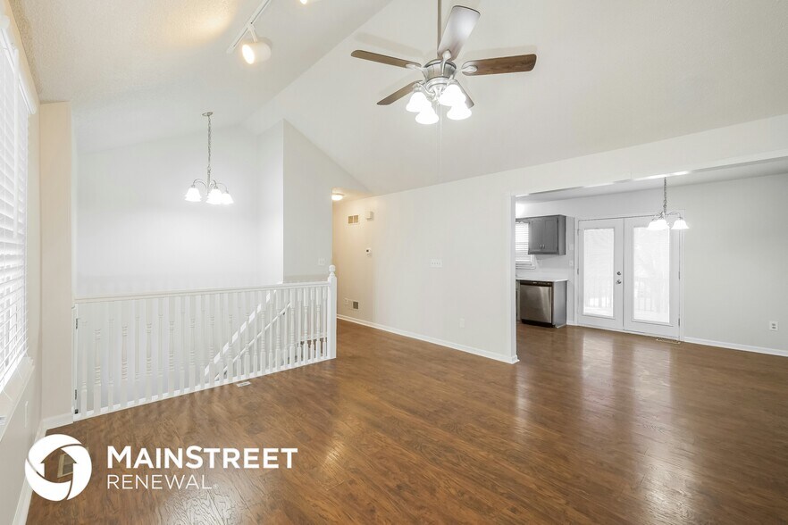 Building Photo - 11301 N Marsh Ave