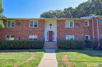 Building Photo - 1109 Waterbury Rd