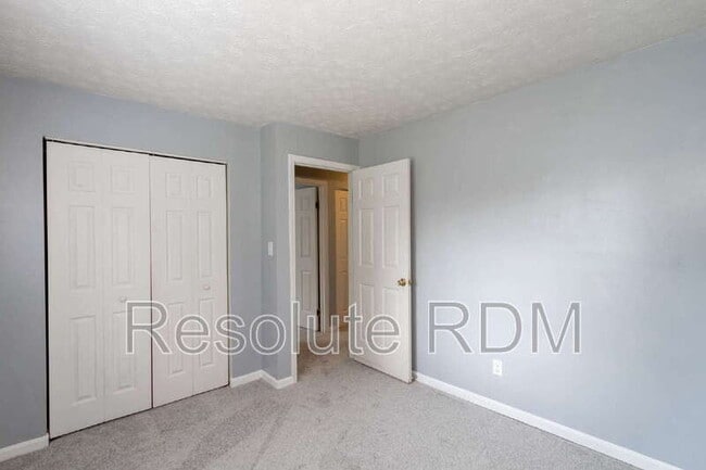 Building Photo - 3826 Ireland Dr