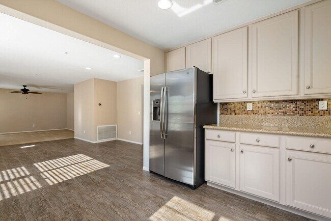 Building Photo - 262 Paseo Gregario