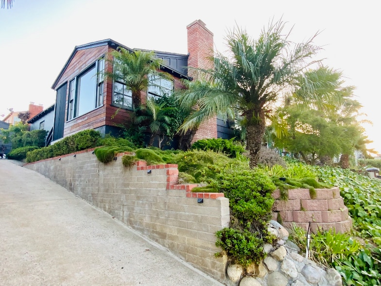 Primary Photo - 3411 Zola St