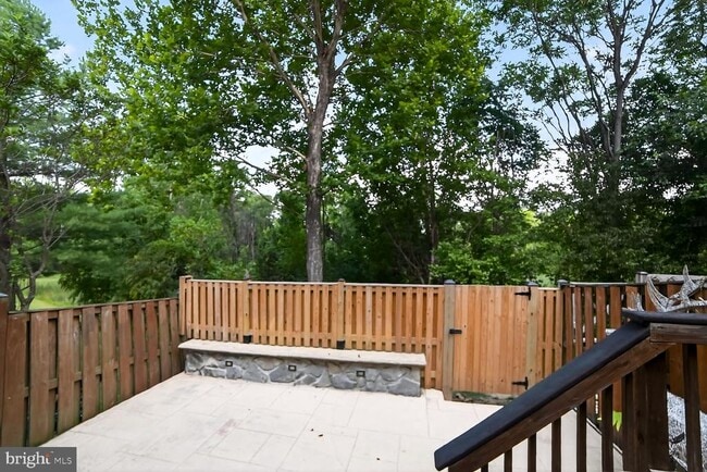 Building Photo - 6134 Pine Crest Ln