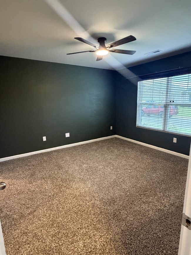 Building Photo - 1511 Heritage Cir SE