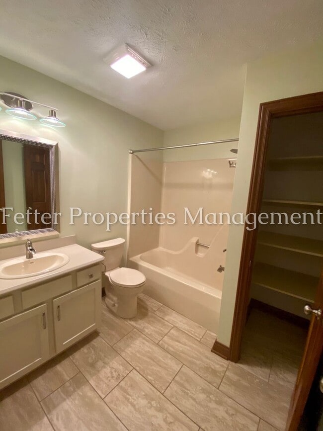 Building Photo - Beautiful 3 Bedroom Northside Home!