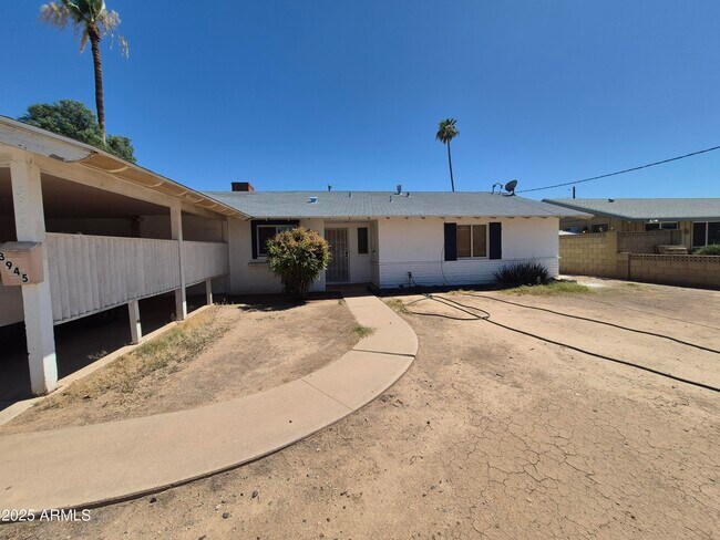 Primary Photo - 3945 W Orange Dr