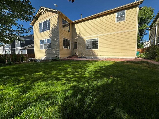 Building Photo - Beautiful four bedroom home in Arvada!