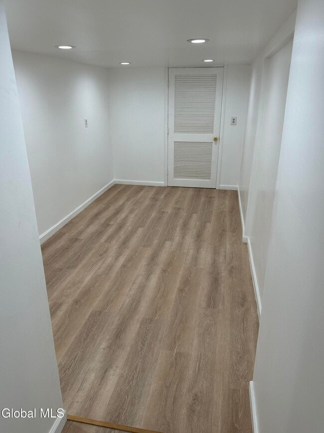 Building Photo - 27 McElwain Ave