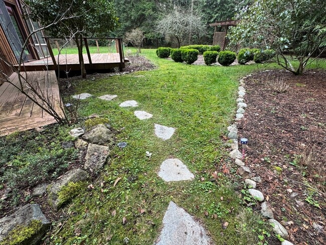 Building Photo - Samish Island home available February through May