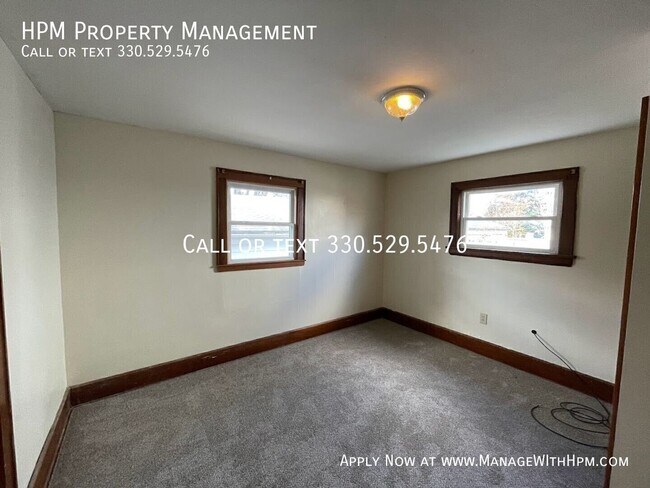 Building Photo - 1172 Tulip St