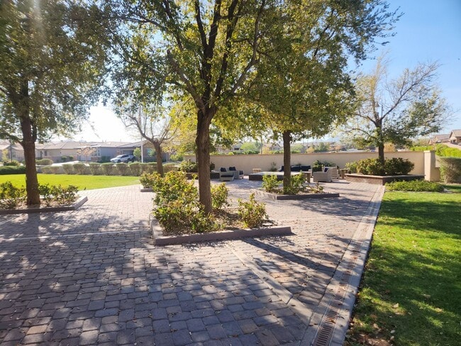 Building Photo - Guard-Gated Cadence 55+ Community | 2 Bed | Single Story Home