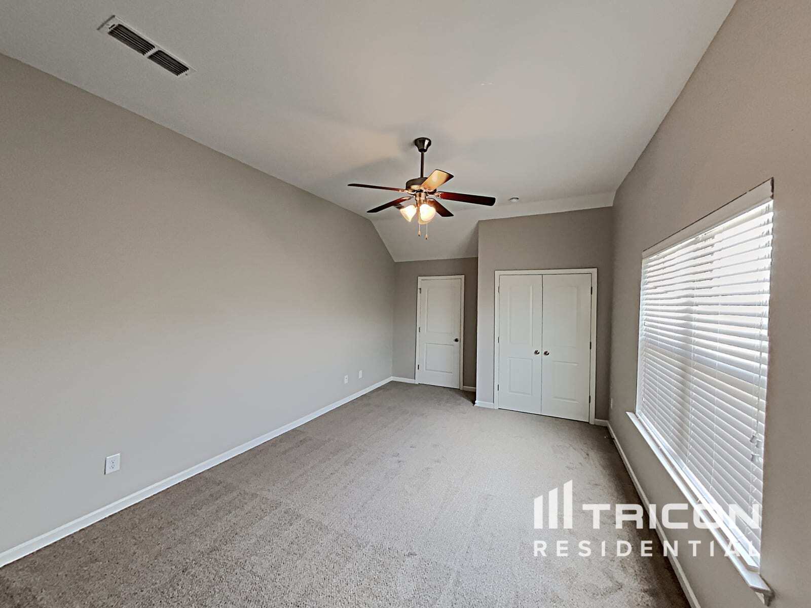 Building Photo - 1036 Solomon Ln