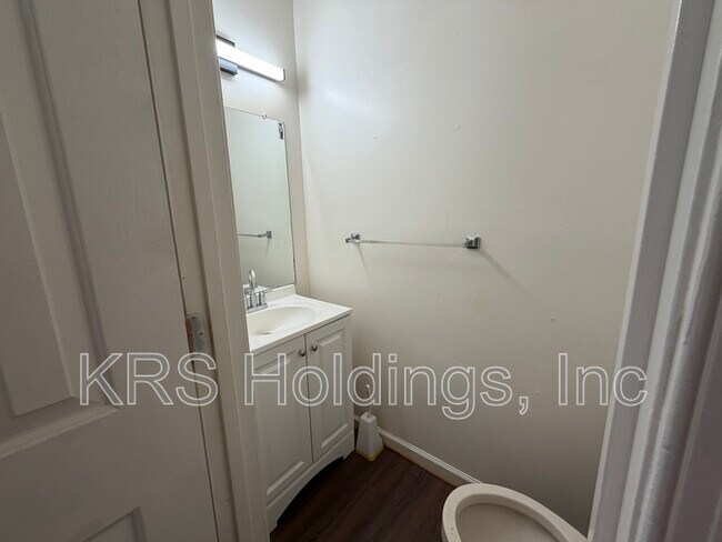 Building Photo - 1222 Corkwood Cir