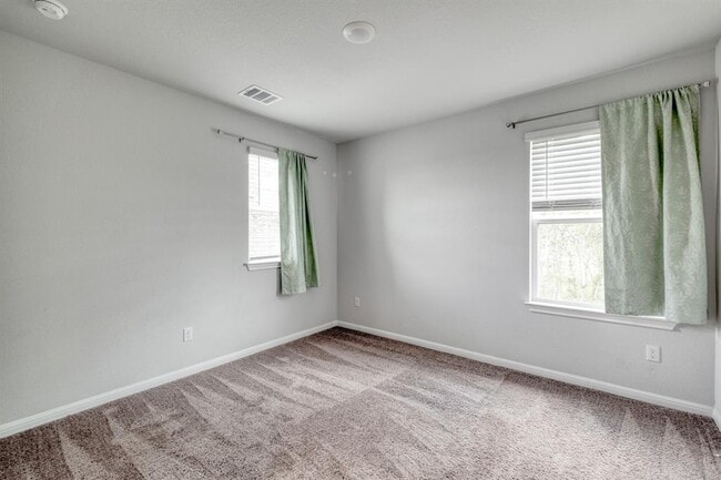 Building Photo - 128 Checkers Cv