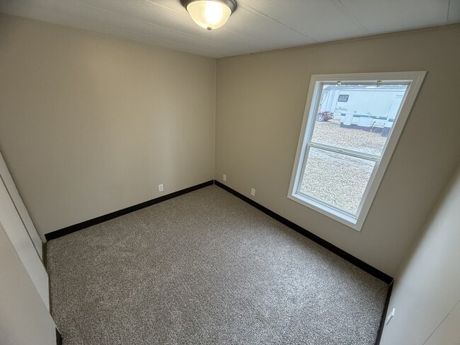 Building Photo - 310 S 11th St