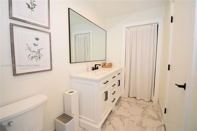 Building Photo - 794 San Remo Dr