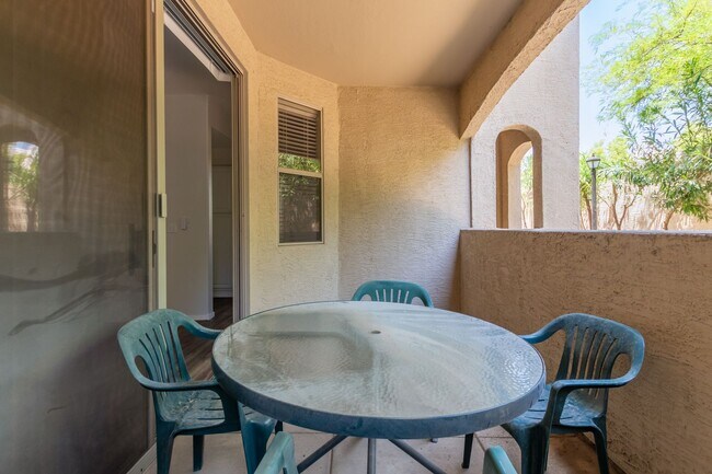 Building Photo - North Scottsdale Large 3 bed condo with attached 2 car garage, 1st floor unit