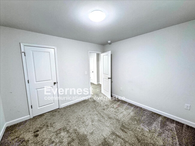 Building Photo - 3902 Fairall Dr