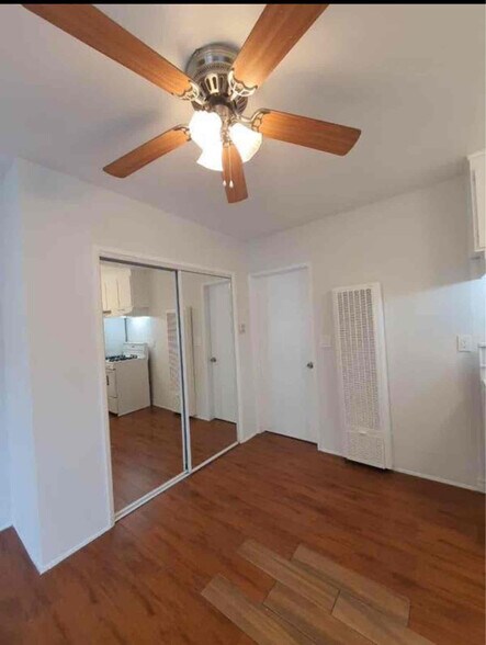 Building Photo - 4660 Kester Ave