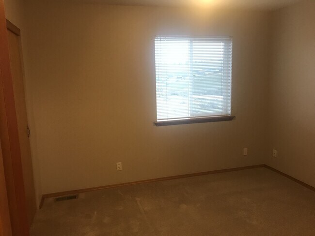 Building Photo - 1506-1508 SW Athens Ave