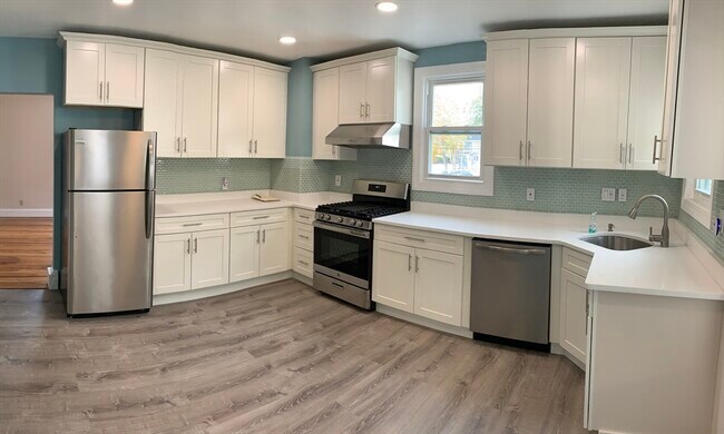 Building Photo - 56-58-58 Lexington St