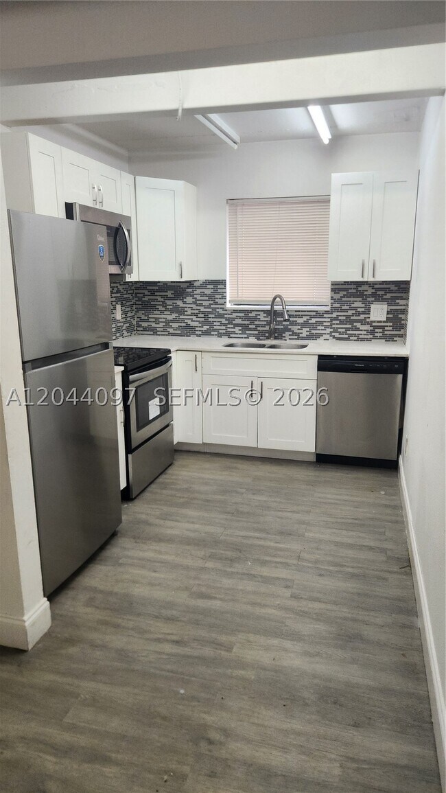 Building Photo - 1045 S Flagler Ave
