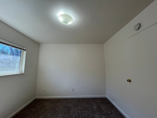 Building Photo - 8890 Arcade- 4 Bedroom 2 Bath home