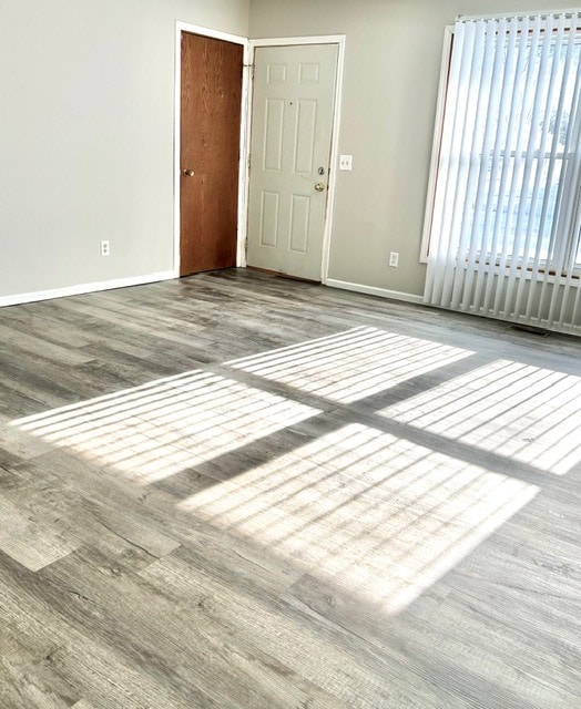 Building Photo - 2308 E Vermont Ave